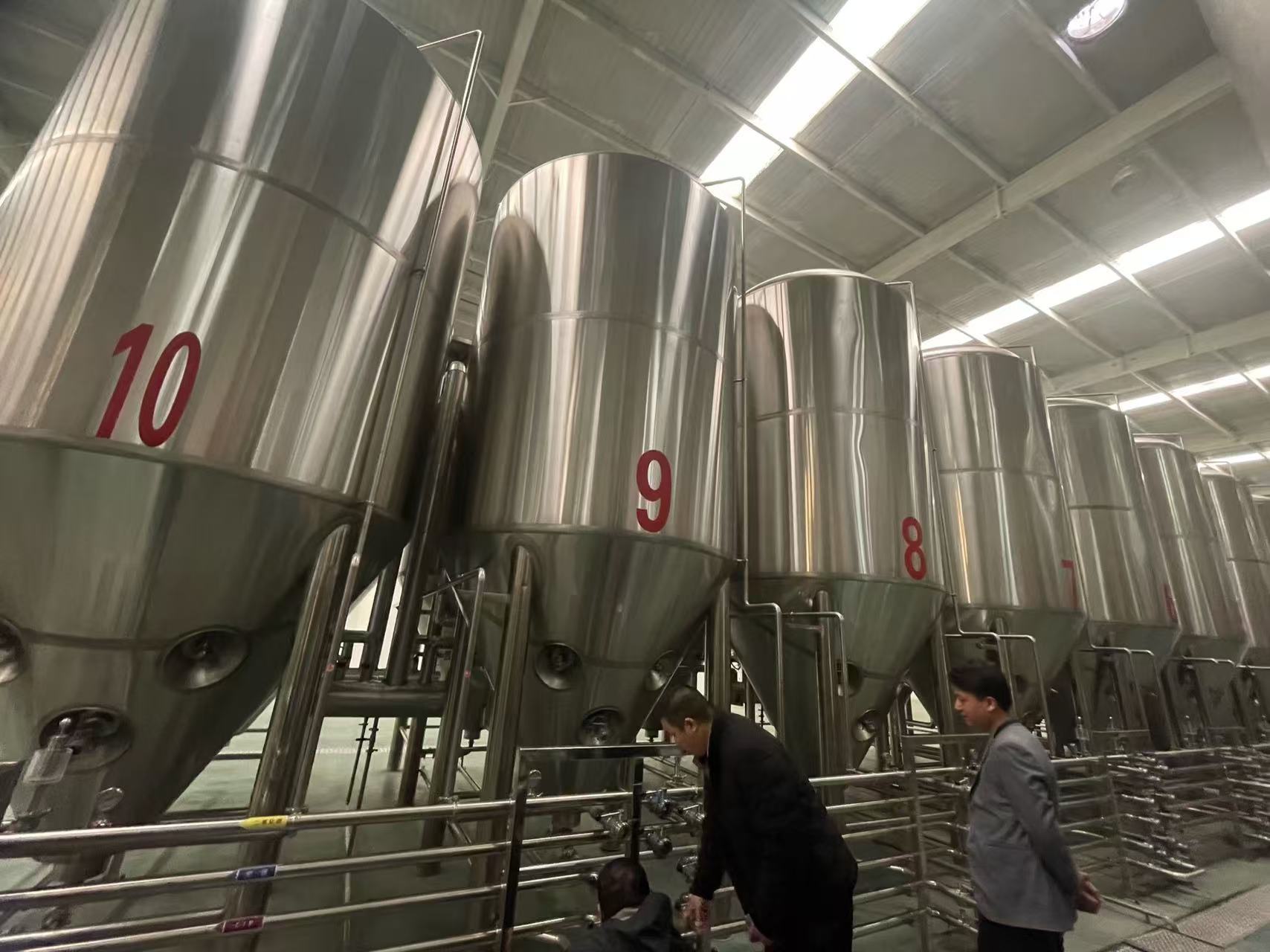 理县精酿啤酒设备厂—平面布置、设备设计、制造、调试、培训等一条龙服务
